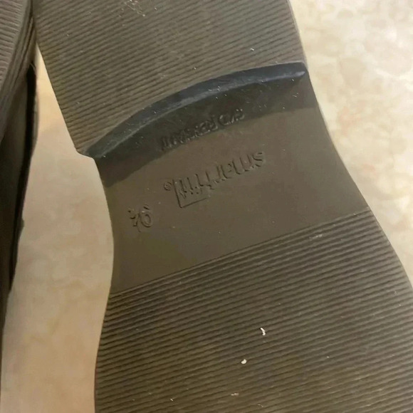 Smart Fit Slip On Black Dress Shoes Boys Sz 9.5, Great Condition - Picture 7 of 7